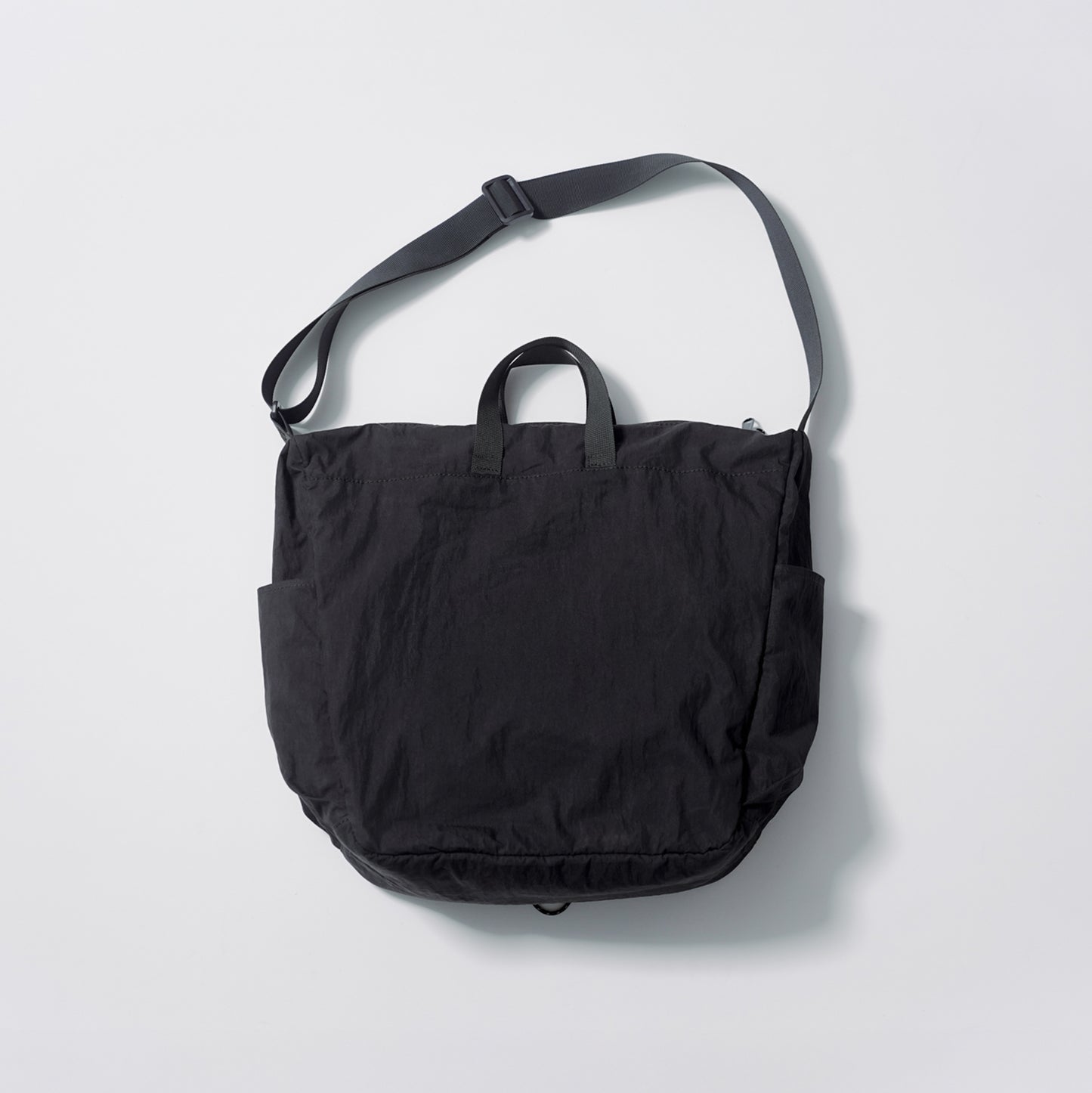 VEIL shoulder Black Outer