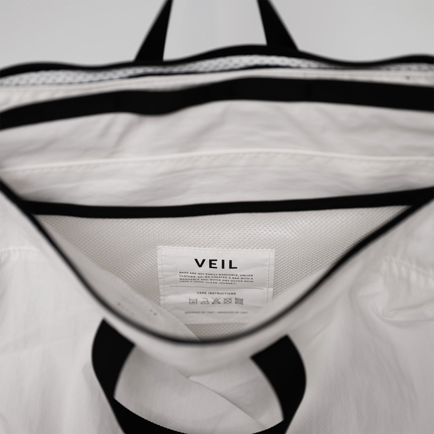 VEIL Shoulder White